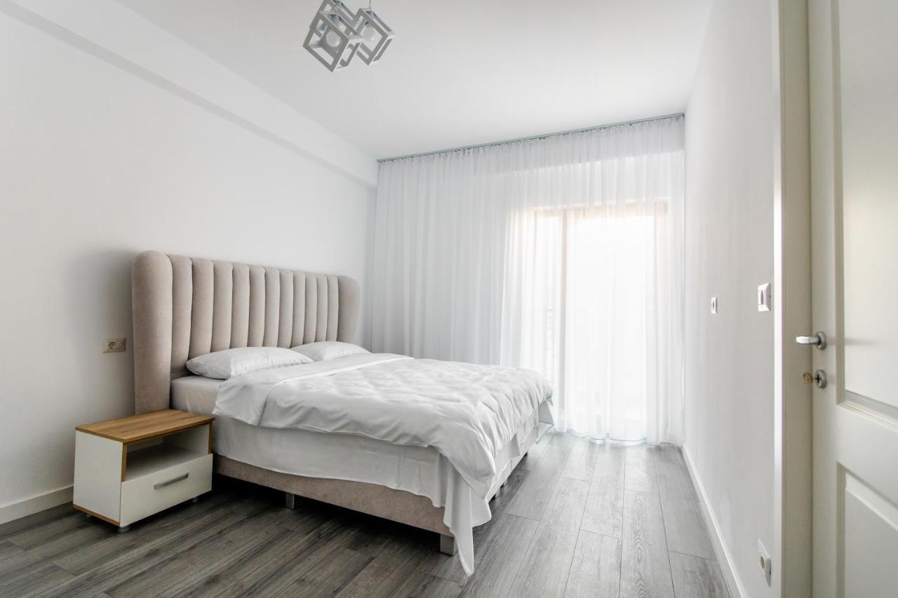 Samplus Central Apartment Craiova Exteriör bild