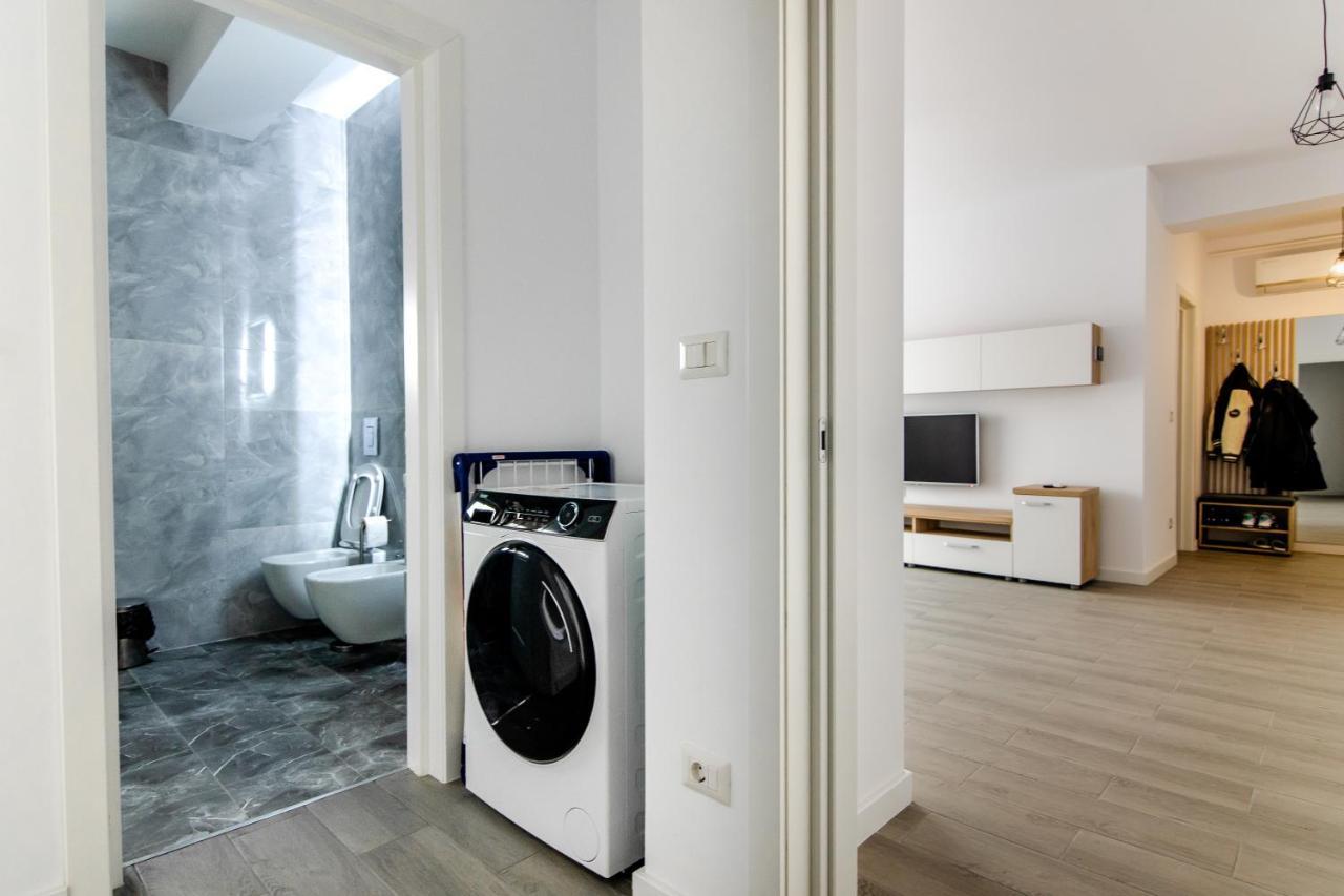 Samplus Central Apartment Craiova Exteriör bild
